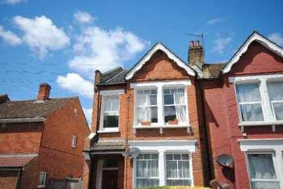 2 bedroom Flat for s...